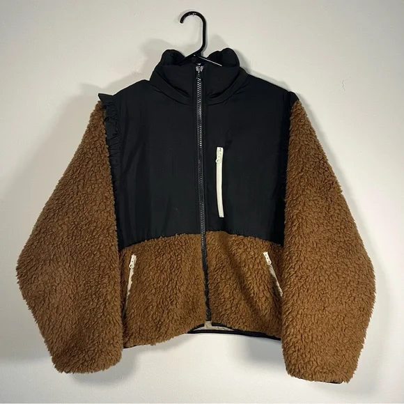 Sandy Liang Mia Fleece Teddy Cropped Jacket in Black & Brown Size Small